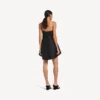 Abito babydoll con spalline da donna in nero Abito babydoll con spalline da donna in nero