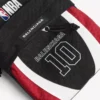 Balenciaga da uomo | Borsa a tracolla Explorer in collaborazione con la NBA nei colori nero/bianco/rosso vermiglio Balenciaga da uomo | Borsa a tracolla Explorer in collaborazione con la NBA nei colori nero/bianco/rosso vermiglio