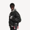 Balenciaga da uomo | Borsa a tracolla Explorer in collaborazione con la NBA nei colori nero/bianco/rosso vermiglio Balenciaga da uomo | Borsa a tracolla Explorer in collaborazione con la NBA nei colori nero/bianco/rosso vermiglio