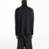 Balenciaga da uomo con logo ricamato, mezza cerniera e collo alto, nero 486144TWK521000