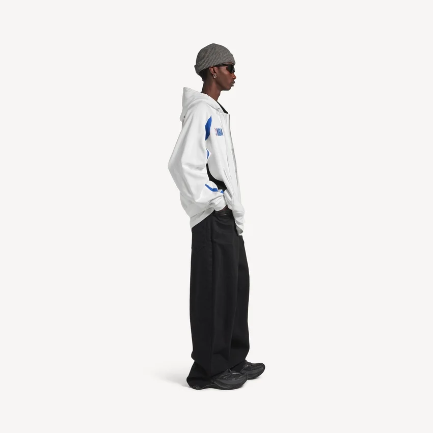 Balenciaga da uomo | Felpa con cappuccio oversize con zip, collaborazione con la NBA, in bianco/multicolore
