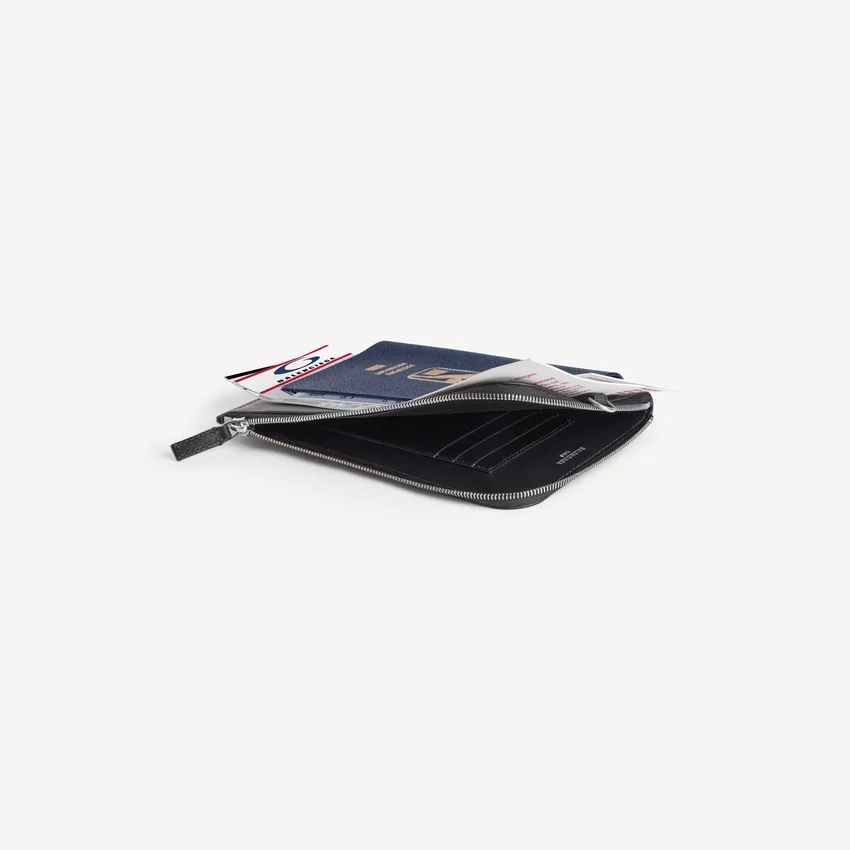 Balenciaga da uomo | Portacellulare Passport in collaborazione con la NBA, colore blu Balenciaga da uomo | Portacellulare Passport in collaborazione con la NBA, colore blu