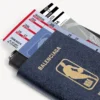 Balenciaga da uomo | Portacellulare Passport in collaborazione con la NBA, colore blu Balenciaga da uomo | Portacellulare Passport in collaborazione con la NBA, colore blu