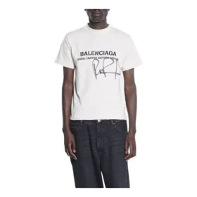 Balenciaga x RuPaul, firma congiunta, FW21, stampa a lettere, colletto rotondo, uomo, bianco 670943TLV579057 Balenciaga x RuPaul, firma congiunta, FW21, stampa a lettere, colletto rotondo, uomo, bianco 670943TLV579057