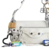 Borsa a tracolla piccola Le Cagole con effetto vissuto e ciondoli “White” 7716402AA7A9000