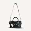 Borsa da donna Le City piccola con borchie giganti e strass, nera Borsa da donna Le City piccola con borchie giganti e strass, nera
