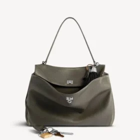 Borsa da Rodeo da donna grande con ciondoli, colore kaki