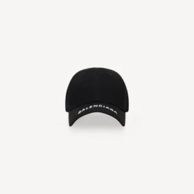Cappellino con visiera e logo in nero