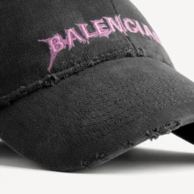 Cappellino da uomo Balenciaga con retro DIY in nero
