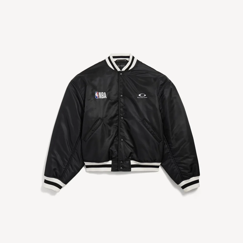 Giacca da allenatore da uomo Balenciaga | Collaborazione con la NBA, colore nero Giacca da allenatore da uomo Balenciaga | Collaborazione con la NBA, colore nero