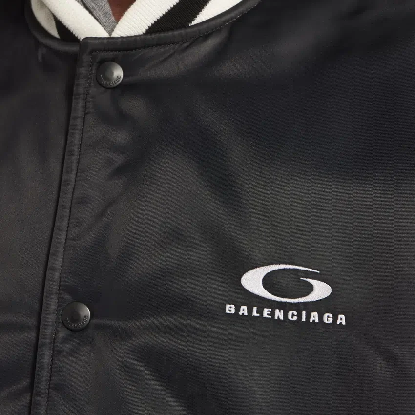 Giacca da allenatore da uomo Balenciaga | Collaborazione con la NBA, colore nero Giacca da allenatore da uomo Balenciaga | Collaborazione con la NBA, colore nero