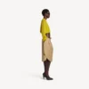 Maglia da donna a girocollo corta in giallo scuro Maglia da donna a girocollo corta in giallo scuro