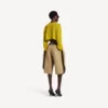 Maglia da donna a girocollo corta in giallo scuro Maglia da donna a girocollo corta in giallo scuro