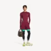 Maglia tecnica da uomo a maniche lunghe, vestibilità aderente, nei colori bordeaux/acquamarina Maglia tecnica da uomo a maniche lunghe, vestibilità aderente, nei colori bordeaux/acquamarina