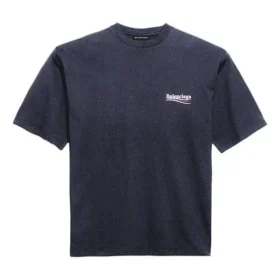 Maglietta da uomo Balenciaga con stampa “Political Campaign”, maniche corte, blu navy 570803TAV444128 Maglietta da uomo Balenciaga con stampa “Political Campaign”, maniche corte, blu navy 570803TAV444128