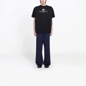 Maglietta da uomo Balenciaga SS21 con logo alfabetico a maniche corte, nera 570803TFV761000 Maglietta da uomo Balenciaga SS21 con logo alfabetico a maniche corte, nera 570803TFV761000