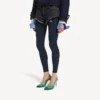 Mini shorts da donna in denim blu navy/nero sovratinto