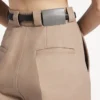 Pantaloni da donna a vita alta in color duna Pantaloni da donna a vita alta in color duna
