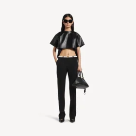 Pantaloni slim da donna in nero Pantaloni slim da donna in nero