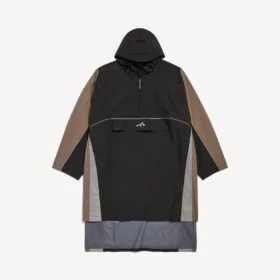 Poncho techwear da uomo in nero
