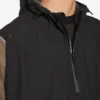 Poncho techwear da uomo in nero