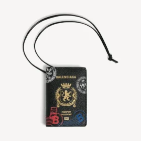 Portacarte e passaporto da uomo con ciondolo, nero/multicolore