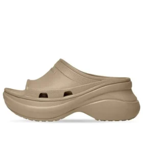 Sandali da piscina Balenciaga x Crocs “Beige” 677389W1S8E2500
