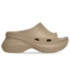 Sandali da piscina Balenciaga x Crocs “Beige” 677389W1S8E2500