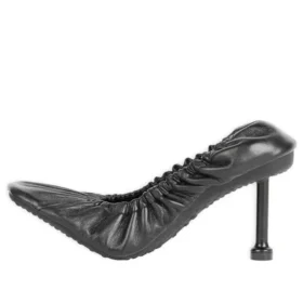 Scarpe col tacco a spillo Tug da 80 mm “Black” 656601WA2M01000 Scarpe col tacco a spillo Tug da 80 mm “Black” 656601WA2M01000