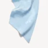 Sciarpa da donna in seta lavata color pastello, azzurro chiaro