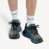 Sneaker da corsa da uomo in rete sfumato nei colori nero/blu/grigio