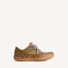 Sneaker da uomo Hamptons con effetto consumato medio, color cammello Sneaker da uomo Hamptons con effetto consumato medio, color cammello