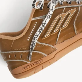 Sneaker da uomo Hamptons con effetto consumato medio, color cammello