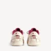 Sneaker da uomo “Hamptons” modello medio con effetto consumato, colore bianco sporco/rosso