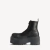 Stivaletti con plateau Strike da donna in nero Stivaletti con plateau Strike da donna in nero