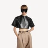 T-shirt corta da donna in nero T-shirt corta da donna in nero