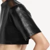 T-shirt corta da donna in nero T-shirt corta da donna in nero