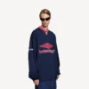T-shirt da calcio da uomo 3b a maniche lunghe con scollo a V in blu navy scuro/rosso T-shirt da calcio da uomo 3b a maniche lunghe con scollo a V in blu navy scuro/rosso