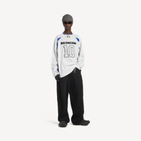 T-shirt da uomo a maniche lunghe oversize Balenciaga | Collaborazione NBA in bianco/multicolore T-shirt da uomo a maniche lunghe oversize Balenciaga | Collaborazione NBA in bianco/multicolore