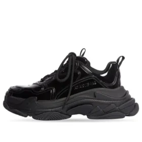 Triple S “Black Patent” 734954W2PAA1000